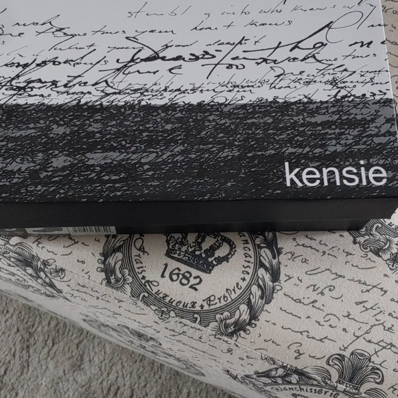 Kensie Dk Gray Zip Booties Sz 9 - Picture 5 of 5